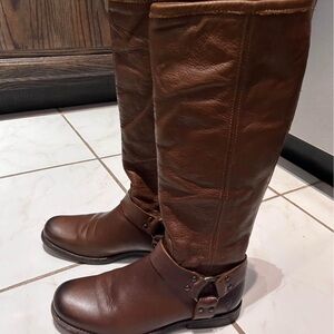 Frye Womens Phillip Riding Boot Size 7 
Tall Cognac Soft Vintage Leather Harness